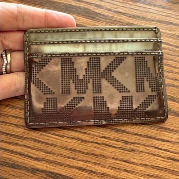 Michael Kors Olive and Black Card Holder - Picture 2 of 7